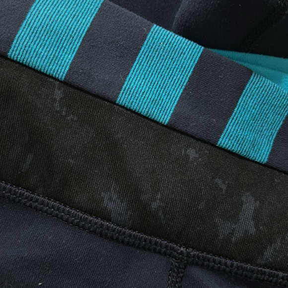 LULULEMON | Women’s Yoga Shorts - Picture 9 of 9